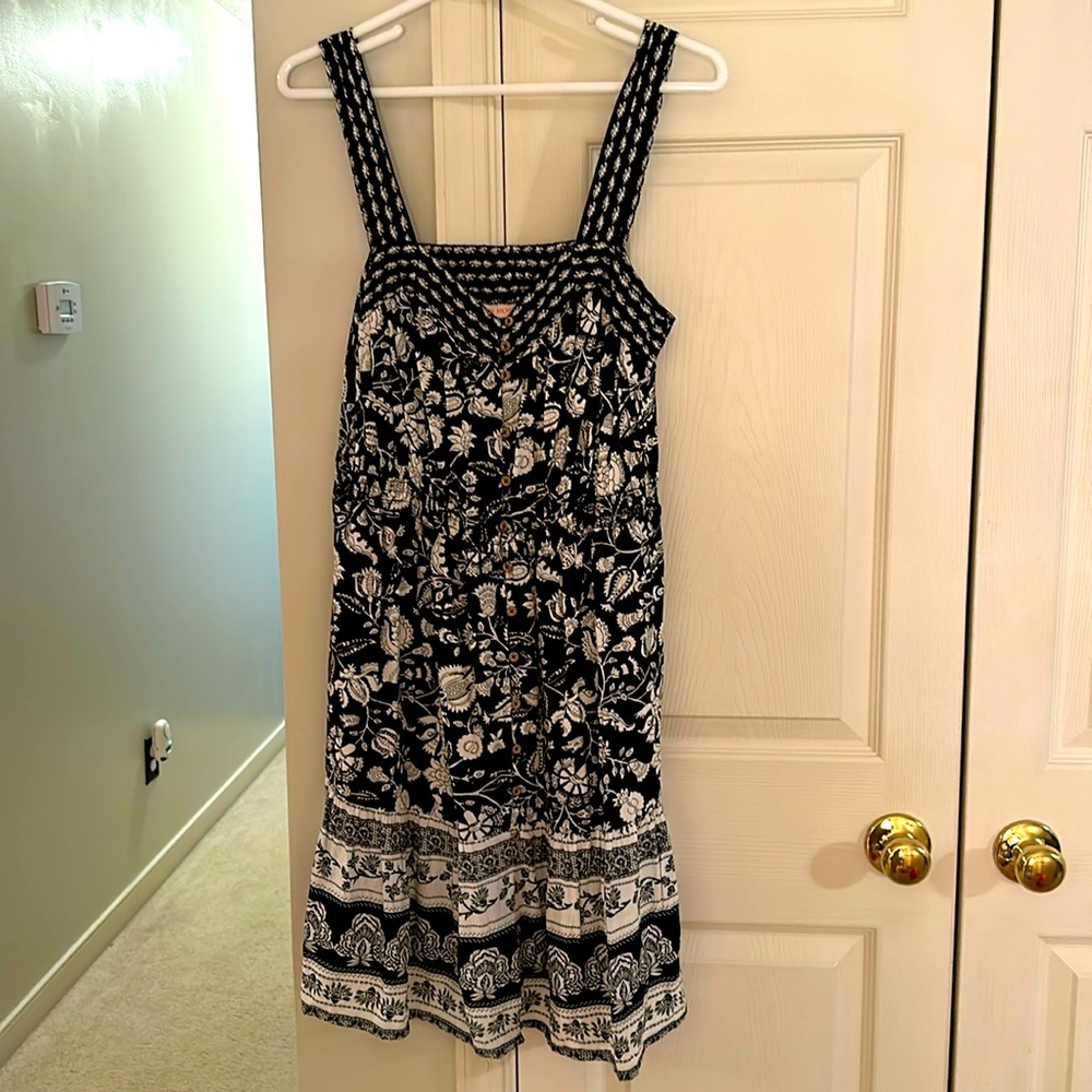 Ladies Medium Dress Knox Rose from Target Black & White Floral never worn no tag